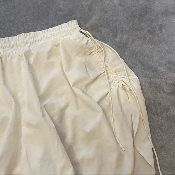 New! Free People FP Movement Ivory Side Ties Ruched Active Shorts 3097 - Picture 4 of 12